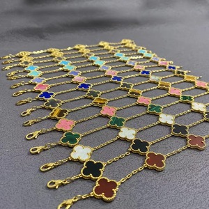 High-quality Classic Double-sided Lucky Grass Bracelet, Stainless Steel Plated with 18K Gold. Factory Wholesale of Jewelry. - Product Image 4