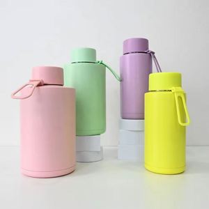 Oferta Especial: Botella de Agua Reutilizable de Acero Inoxidable de Doble Pared con Aislamiento al Vacío, Libre de BPA, 34 oz (1000 ml), con Pajita - Product Image 6