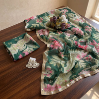 Sari Tebby élégant à imprimé numérique traditionnel avec broderie intégrale, détails miroir, bordure en dentelle et chemisier imprimé pour femme, idéal pour les fêtes