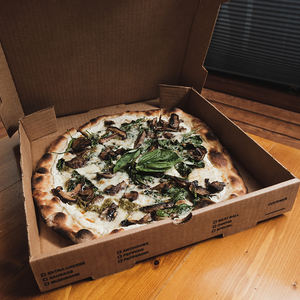 صندوق بيتزا كرتون مموج أبيض قابل للطباعة بشعار مخصص للبيع بالجملة - Product Image 5