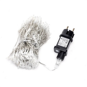 Catena di luci piatte a cortina, bassa tensione, 1m x 1m, colore bianco caldo, ideale per decorazione e ambientazione di spazi. - Product Image 1
