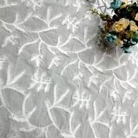Tissu en coton biologique respirant en gros, tissu en dentelle brodée florale 3D pour la décoration intérieure, rembourrage, ignifuge