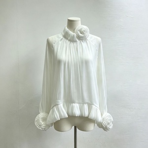 Damen Sanfte Elegante 3D-Blumen-Bluse, Locker Geschnittenes Unregelmäßiges Rundhals-Tüllhemd - Product Image 5