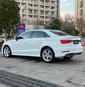 <span class=keywords><strong>Audi</strong></span> <span class=keywords><strong>A3</strong></span> Limusina 35 TFSI Edición Fashion 2020 2021 <span class=keywords><strong>2022</strong></span> Usado Automático Turbo Cuero R16 Volante a la Izquierda Interior Claro - Product Image 6