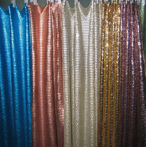 Tissu en maille d'<span class=keywords><strong>aluminium</strong></span> souple et flexible - Nappe à paillettes métalliques et textile décoratif - Product Image 6