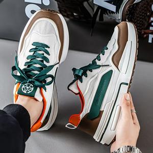 รองเท้าลำลองผู้ชายระบายอากาศได้ดีสำหรับฤดูใบไม้ผลิ พื้นหนา ซับในตาข่าย นุ่มสบาย เหมาะสำหรับกีฬากลางแจ้ง ขายส่งแบบดรอปชิปปิ้ง - Product Image 3