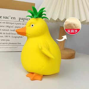 Pelota de descompresión de goma con forma de piña, pato y lala, rompecabezas musical de vibración lenta para jóvenes - Product Image 6