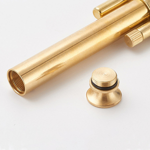 ไฟแช็คน้ำมันก๊าดทรงเพรียวบาง ดีไซน์สร้างสรรค์ แยกส่วนได้ ทำจากทองเหลือง สไตล์เรโทร พร้อมล้อลับแบบหมุน ใช้ได้กับน้ำมันเบนซิน พกพาสะดวก เหมาะสำหรับผู้ชาย - Product Image 6