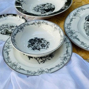 Ensemble d'assiettes en céramique à motifs floraux, assiettes rondes pour dîner, style vintage européen classique, cadeaux d'affaires, noir et blanc - Product Image 6