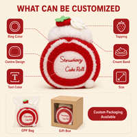 Porte-clés en peluche en forme de gâteau roulé à la fraise avec texte brodé, jouet en peluche doux en forme de dessert, cadeau
