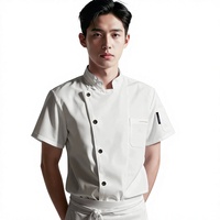 Veste de chef d'été à manches courtes pour homme ; Mélange polyester/coton durable et résistant à la décoloration ; Impression de logo en relief disponible pour