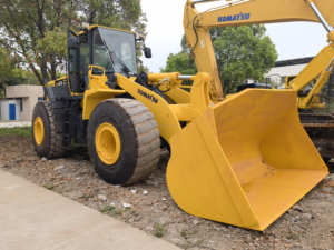 Equipo de ingeniería cargadora de ruedas pintura original usada 7 toneladas Komatsu 470 cargador frontal de la parte delantera de la máquina de carga de 1/2/2/2 - Product Image 5