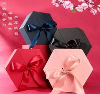 Boîte cadeau hexagonale exquise, boîte d'emballage cosmétique pour la Journée de la femme et les anniversaires, boîte cadeau de mariage populaire