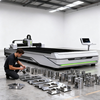 Routeur CNC à fibre laser multi-spécifications 3000W 4000W 5000W avec refroidissement par eau et chargement automatisé pour le bois et le métal