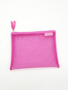 <span class=keywords><strong>Pochette</strong></span> en maille de nylon <span class=keywords><strong>fuchsia</strong></span> sac en maille de polyester plat personnalisé <span class=keywords><strong>pochette</strong></span> à fermeture éclair de maquillage en maille RPET 100% personnalisée - Product Image 2