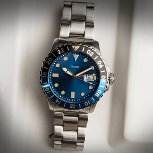 La montre-bracelet pour homme en quartz possède une fenêtre <span class=keywords><strong>loupe</strong></span> pour l'affichage de la date sur le <span class=keywords><strong>lunette</strong></span> rotative en acier inoxydable - Product Image 2