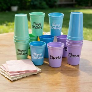 Vasos Personalizados de 10oz para Fiestas de Cumpleaños 30, 40, 50, 60, con Impresión de Logotipo, Reutilizables, Esmerilados, Irrompibles, de Plástico, Negros, con Servilleta - Product Image 1