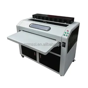 Machine de revêtement liquide UV pour papier d'album Machine de revêtement de cartes papier de dessin animé Machine à plastifier liquide