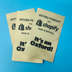 Étiquettes de vêtements de marque originales à haute densité étiquette tissée plate personnalisée étiquette de vêtement de tissage à coupe droite - Product Image 4