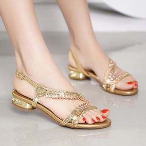 <span class=keywords><strong>Sandalias</strong></span> Xuanhui de Lujo, Sofisticadas y Atrevidas, con Tacón Bajo de 3 cm, de Cuero Genuino, con Decoración de Pedrería Dorada y Correa en el Tobillo para Mujer - Product Image 1