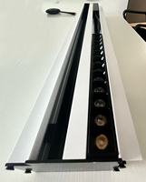 Grille linéaire AC encastrée au plafond, design esthétique, avec diffuseur et barres de ventilation personnalisables