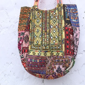 Sac à main ethnique de style Jaipuri traditionnel du Rajasthan, brodé, avec travail de miroirs Banjara, sac à bandoulière gypsy ethnique - Product Image 2