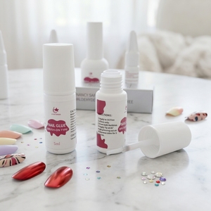 Pegamento para Uñas sin Olor de 5g para Uñas Postizas, Adhesivo Suave No Tóxico de Gran Fijación para Puntas de Uñas, Sin Daños - Product Image 3