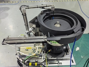 Alimentatore a vibrazione per O-Ring - Product Image 4