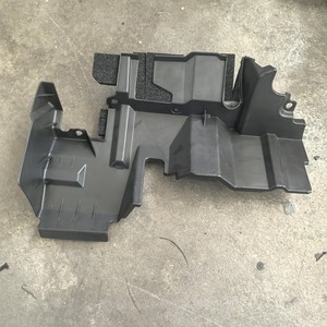 Panneau latéral gauche du réservoir d'eau Lexus 53294-60180 2016 LX570 en matériau PP, pièce de rechange - Product Image 3