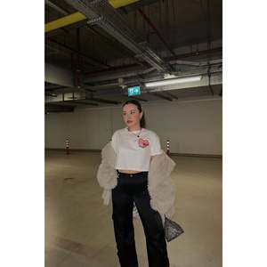 Top Corto de Mujer con Estampado de Rosa del Desierto Blanca, Top de Punto Transpirable, Estilo Casual Sexy, Talla Única, Ropa Corta - Product Image 1