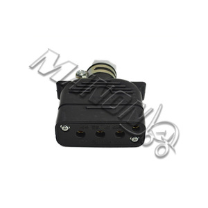 Connecteur d'alimentation Mcdodo 25143-22400-71 pour chariots élévateurs Toyota, adaptateur de prise DC en matériau ABS - Product Image 1