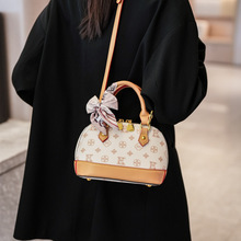 Sac bandoulière de luxe pour femme, style vintage, en PU imprimé, avec fermeture éclair souple, accessoire pour une utilisation extérieure tendance - Product Image 5