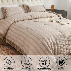 بيع بالجملة طقم مفارش سرير مقلمة ومطرزة منفوشة لحاف سرير الملكة والملك حجم سرير للمنزل الفندق - Product Image 2