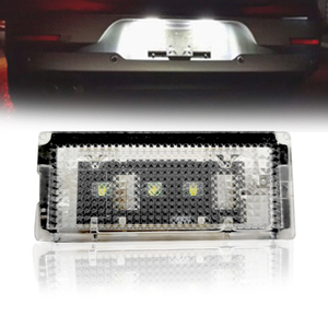 Éclairage <span class=keywords><strong>de</strong></span> <span class=keywords><strong>plaque</strong></span> d'immatriculation led super lumineux 7000K pour <span class=keywords><strong>BMW</strong></span> <span class=keywords><strong>E46</strong></span> 4 portes 1998-2005 éclairage <span class=keywords><strong>de</strong></span> <span class=keywords><strong>plaque</strong></span> d'immatriculation led canbus étanche - Product Image 1