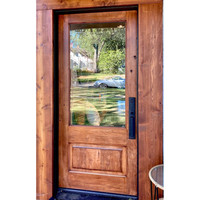 Porte d'entrée en bois massif de style artisanal moderne avec accent en verre