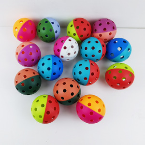 Muestras Gratis de Pelotas de Pickleball Personalizadas con Marca Propia, Pelotas de PE Rotomoldeadas por Inyección para Torneos y Entrenamiento - Product Image 1