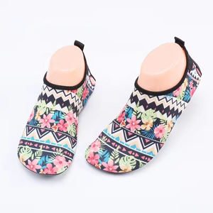 Chaussures de natation d'été pour enfants, chaussettes aquatiques à séchage rapide, pieds nus, pour la plage, la natation, le surf, l'exercice, chaussures de rivière - Product Image 4