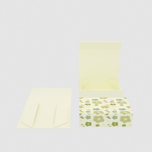 Boîte à fermeture magnétique de haute qualité avec motif de petits arbres et de fleurs en relief, échantillon gratuit, <span class=keywords><strong>livraison</strong></span> en 24h <span class=keywords><strong>pour</strong></span> la fête <span class=keywords><strong>des</strong></span> mères - Product Image 3
