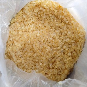 Resina de Goma de Alta Calidad, Colofonia, Grado Industrial/Alimentario, Partículas Amarillas, 99% de Pureza, Grado WW/X/N/M/K - Product Image 1