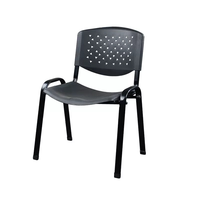 Chaise empilable en plastique noir avec poignée pour salle de formation, conférence et école