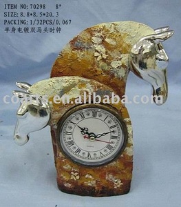 Horloge Cheval Électrolytique en Résine - Product Image 1