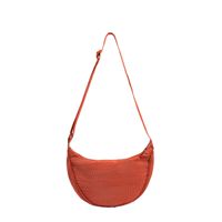Sac bandoulière polyvalent pour femme avec logo personnalisé, sac de rue demi-lune décontracté, sac de voyage portable pour cosmétiques et téléphone