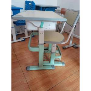 Ensemble pupitre et chaise scolaire Henmei, métal, réglable, pour élèves du primaire et du secondaire, 8020 - Product Image 2
