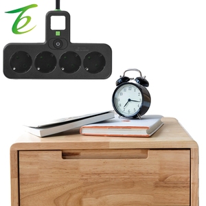 Adaptateur USB transfrontalier standard européen avec cordon et prise pour trois, quatre ou cinq prises MFi - Product Image 3