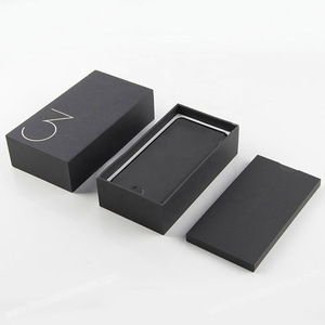 <span class=keywords><strong>Caja</strong></span> de embalaje de cartón vacía negra personalizada de alta calidad para <span class=keywords><strong>iPhone</strong></span> <span class=keywords><strong>11</strong></span>/12/13/14 Pro Max materiales reciclados en relieve mate - Product Image 2