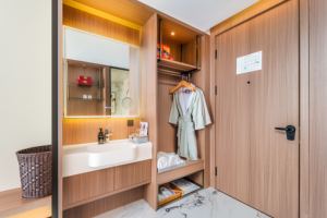 Мебельный гарнитур для спальни Han Yue Cloud: современная роскошная высококачественная деревянная кровать размера «king-<span class=keywords><strong>size</strong></span>» для отелей и апартаментов - Product Image 4