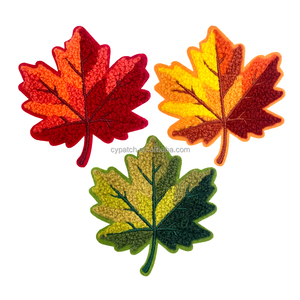 Toppa in ciniglia a forma di foglia d'acero, ricamo autunnale, distintivo con foglie colorate, applicazione termoadesiva per giacche, cappelli, decorazioni fai da te per abbigliamento - Product Image 1