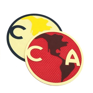 Vêtements de sport Logos de marque Embossed 3D Printed Rubber Heat Seal Iron on Fabric Silicon Patches for Clothes - Product Image 6