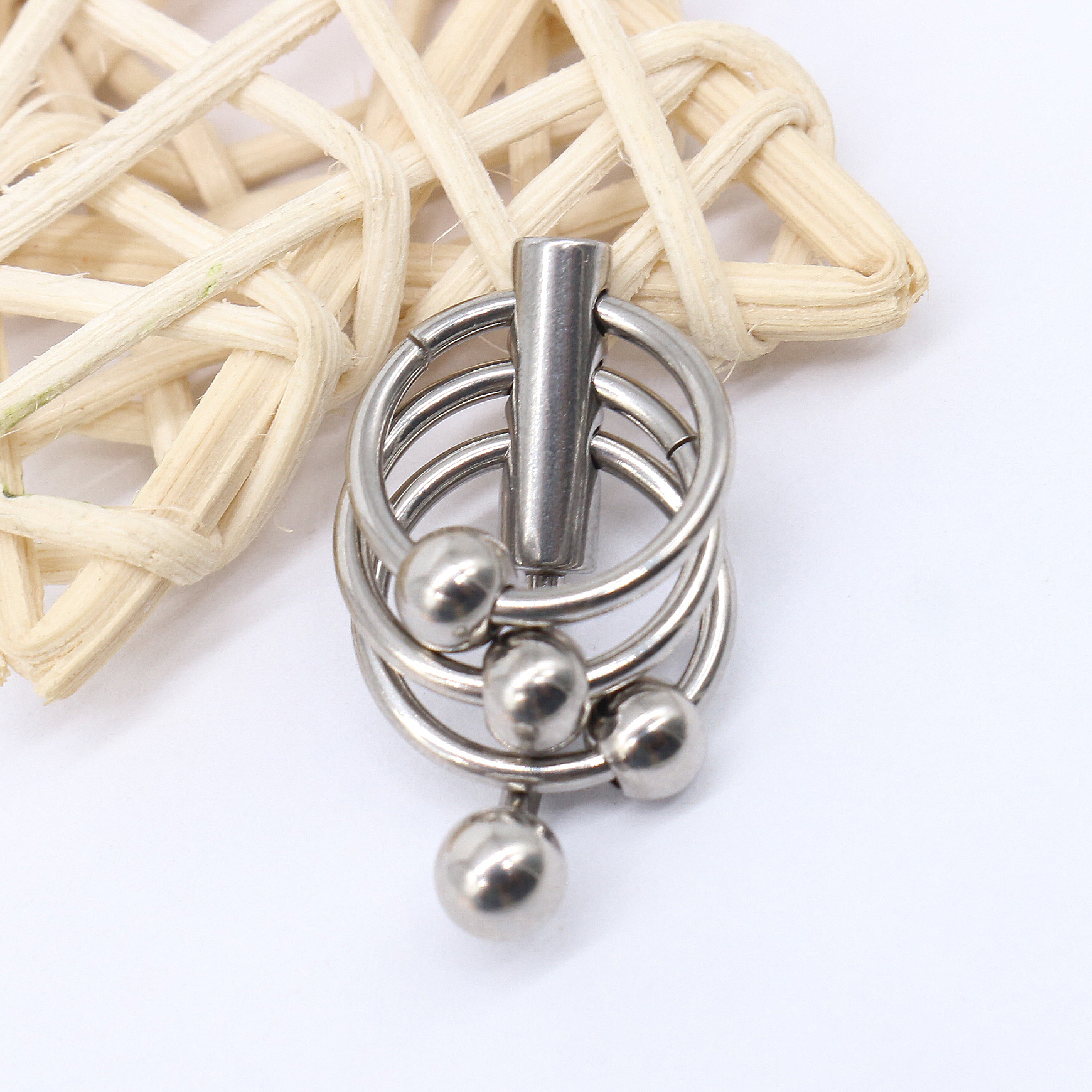 性器ピアス クリトリス 