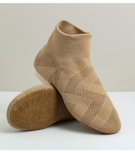 <span class=keywords><strong>Chaussures</strong></span> de <span class=keywords><strong>danse</strong></span> latine unisexes respirantes pour entraînement en salle, yoga, confortables, en satin, à semelle souple, extensibles, pour la compétition - Product Image 1